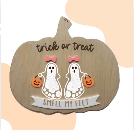Pumpkin/Ghost Halloween Footprint Craft