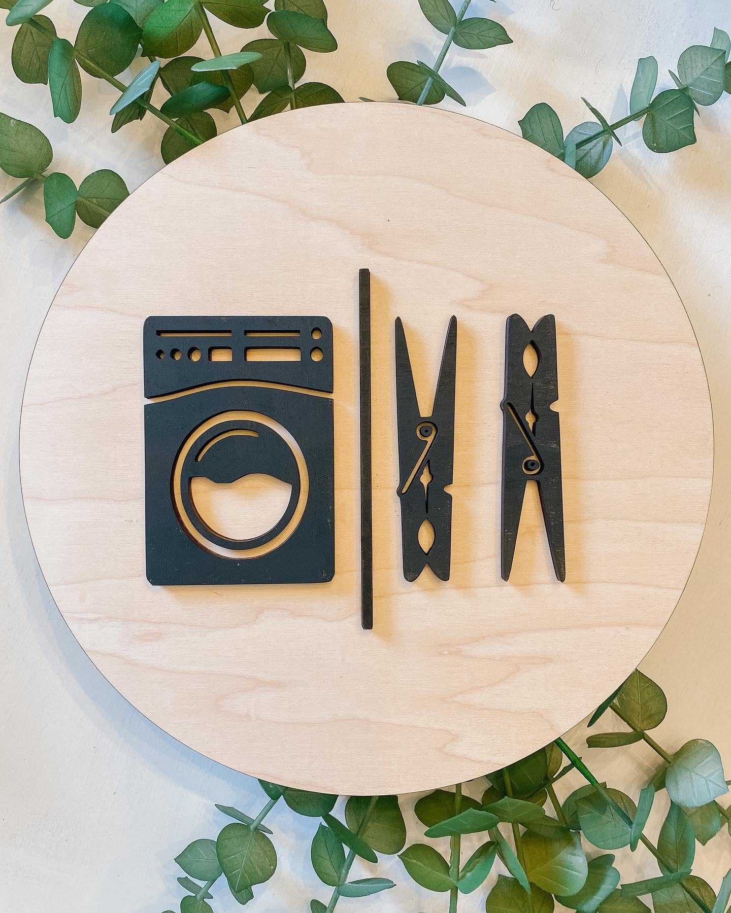 Round Laundry Room Sign